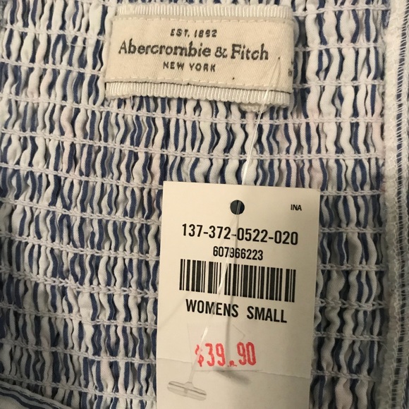 Abercrombie and Fitch floral crop button up top - Picture 3 of 3